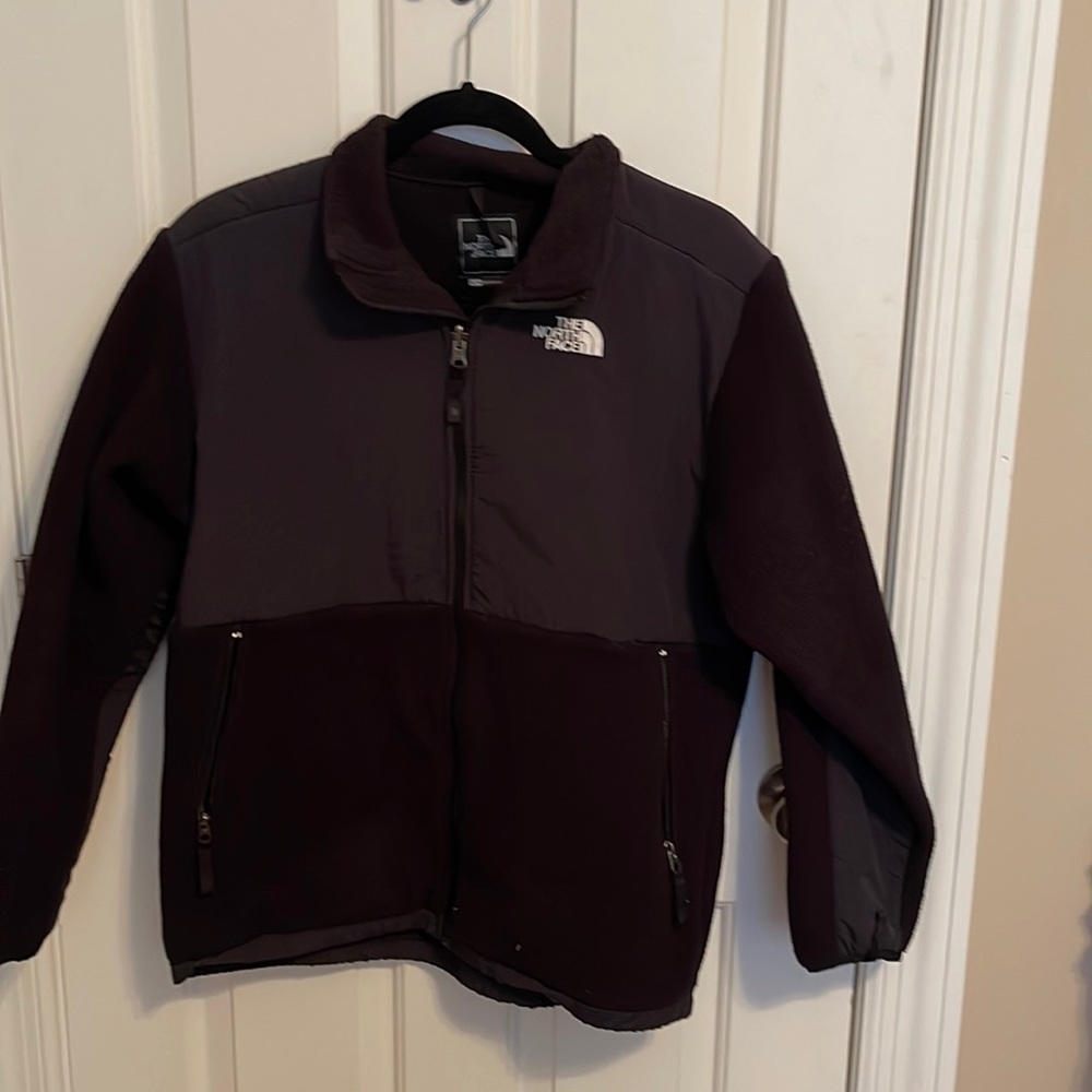 Boys XL North Face jacket. Excellent condition.